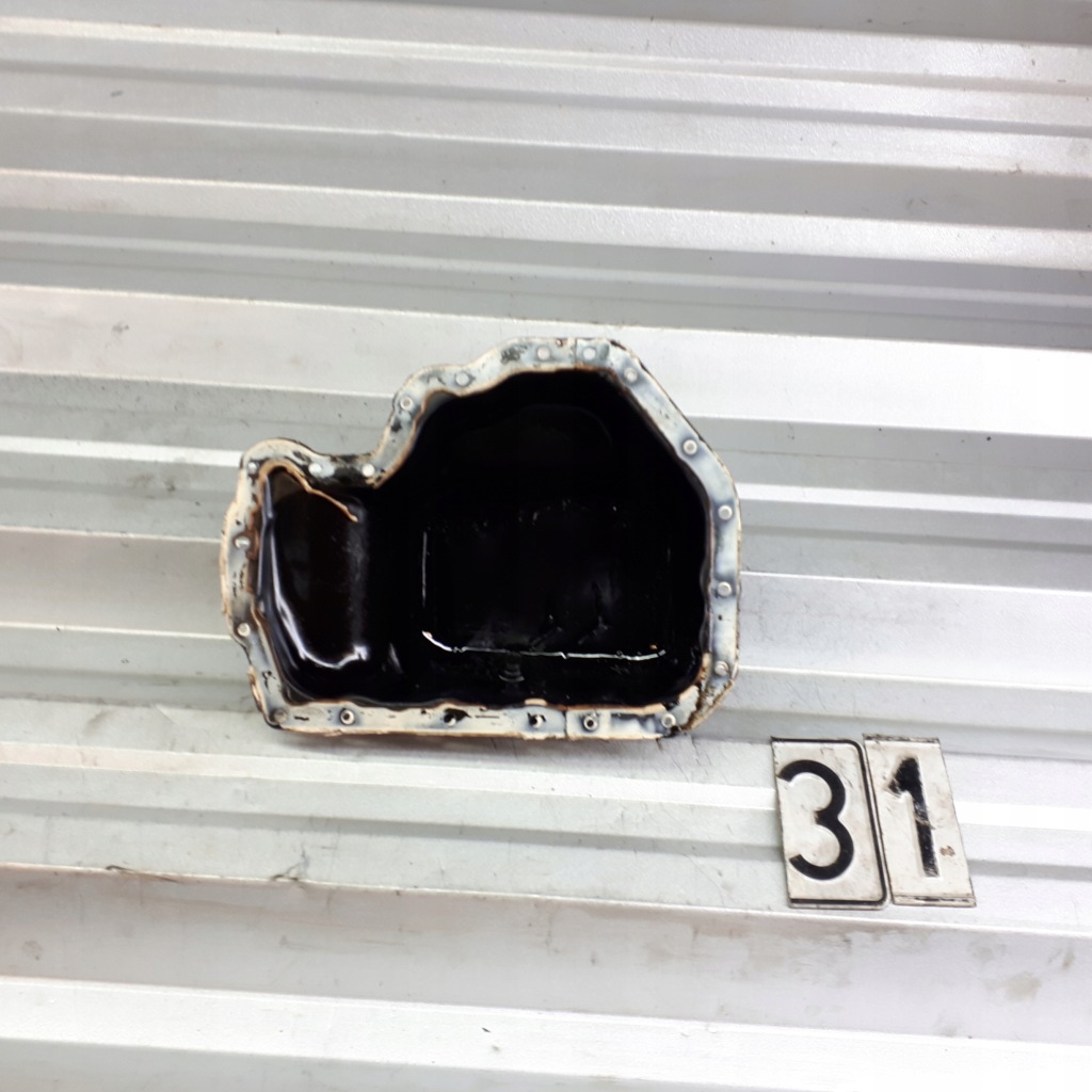 фото №1, Skoda fabia i 1.2 6 поддон масляная 03d103602g