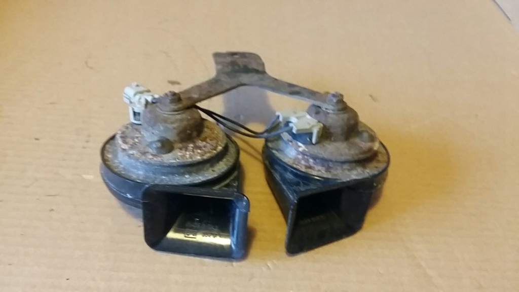 Сигнал клаксон комплект saab 900 ii ,94-98r в Україні