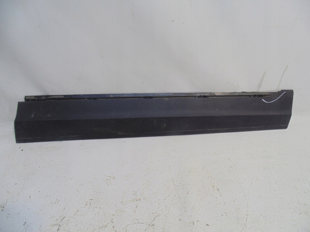 фото №1, Vw t-roc 2ga молдинг дверь правых перед передних 2ga854940 правый перед