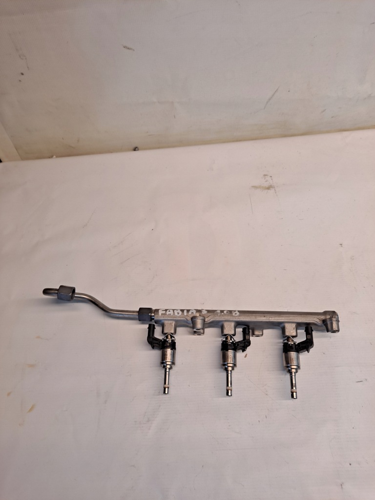 фото №1, Молдинг впрыскная форсунки fabia iii 1.0 04e906036at