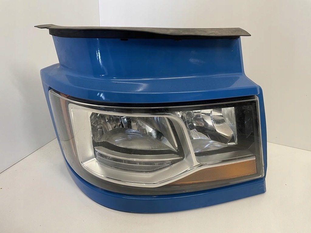 фото №1, Правый фара scania s накладка защита лампы