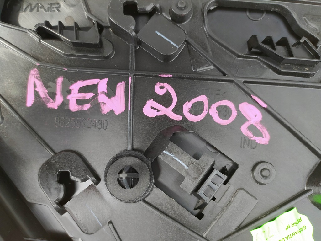 фото №11, Стекло кузовная правая peugeot 2008 ii