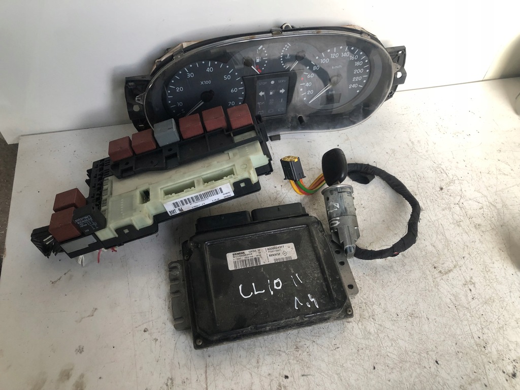 фото №1, Блок керування набір стартовий renault clio ii 1.4 8200024377
