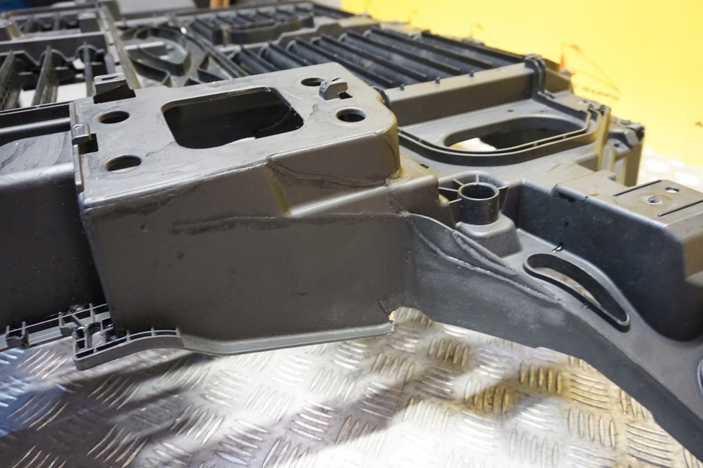 фото №13, Ford explorer 2020 - 2022 підсилювач передній pas перед usa