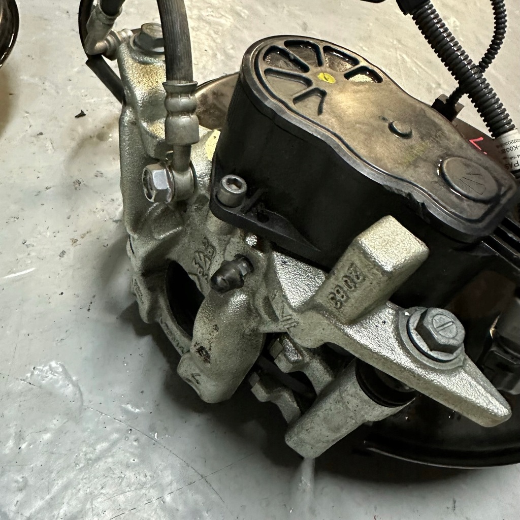 фото №6, Toyota yaris cross правая поворотный кулак задняя oś ступица подвеска задняя балка