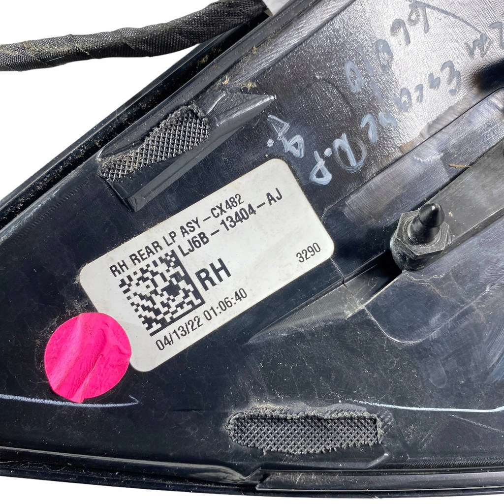 фото №9, Ford escape iv 2022 права сторона лампи задні