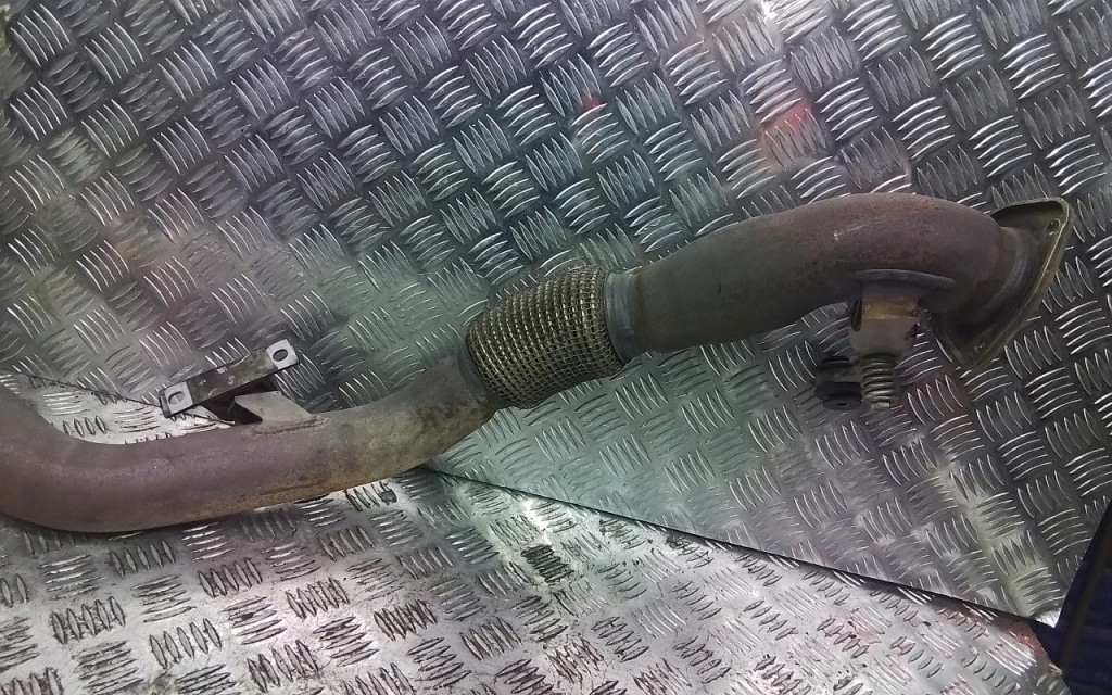 фото №8, Audi a4 b9 2.0 tfsi гасник середній 8w0253211h