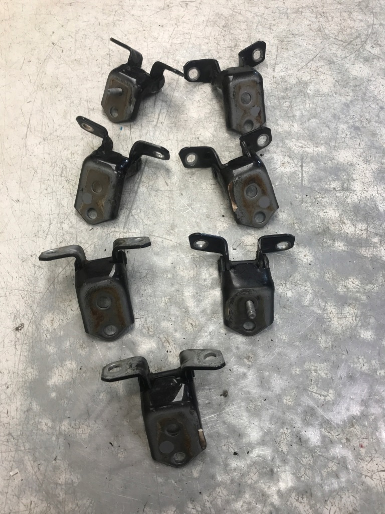 фото №3, Петля петли дверь mazda 6 чёрные