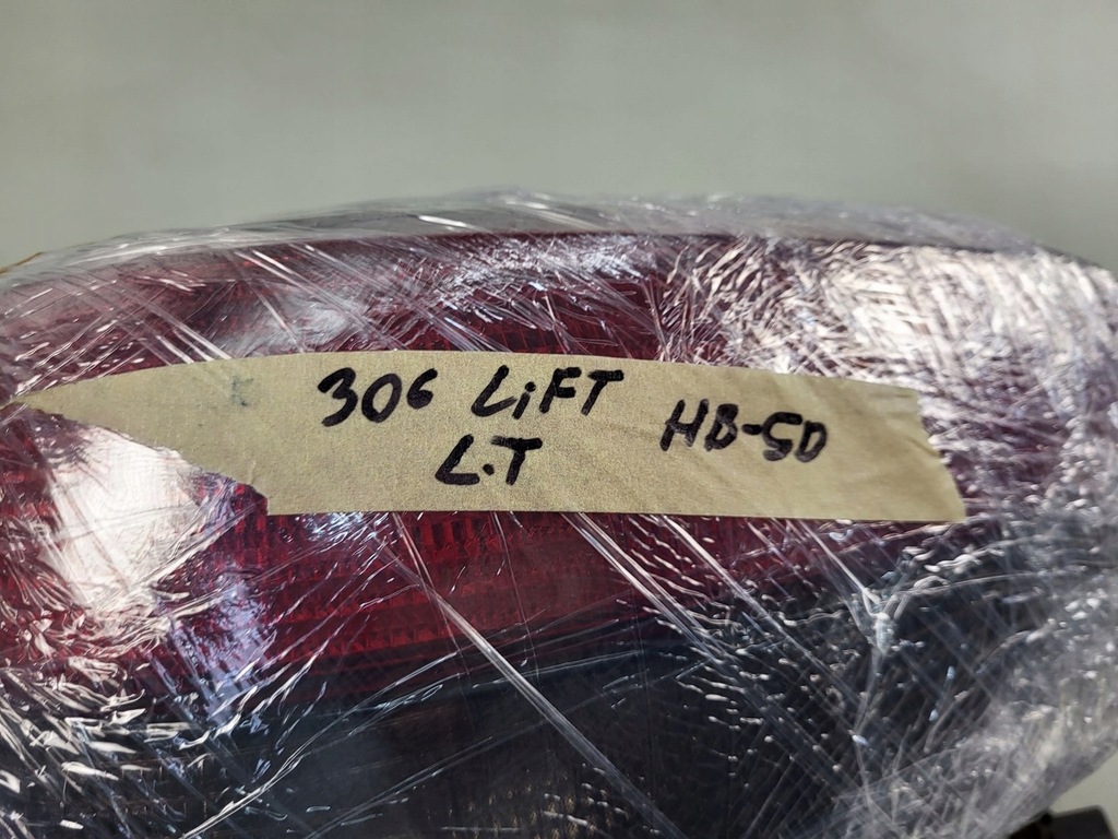 фото №9, Peugeot 306 hb lift лампа левый задняя левая задняя