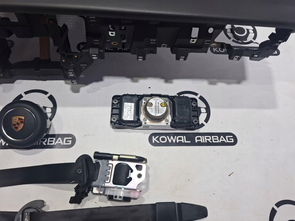 фото №8, Porsche macan 95b przed lift гумовий елемент панель приладів консоль подушка безпеки ремені oryg демонтаж