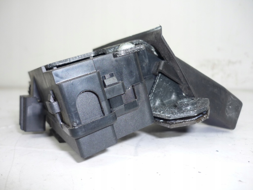 фото №8, Замок крышки багажника замок крышки задний ford focus c-max 04r 3m51-r442a66