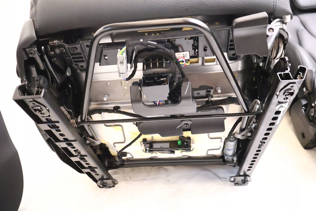 фото №13, Volvo xc60 ii сиденье сиденья заднее сиденье uk