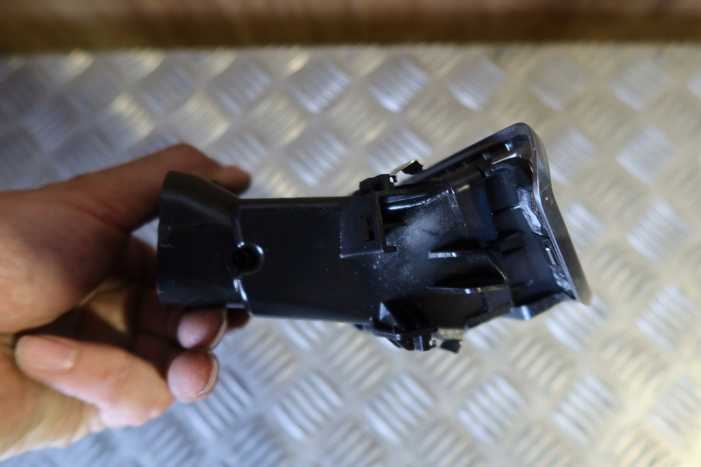 фото №9, Решётка обдув левая peugeot 208 i 9633131777