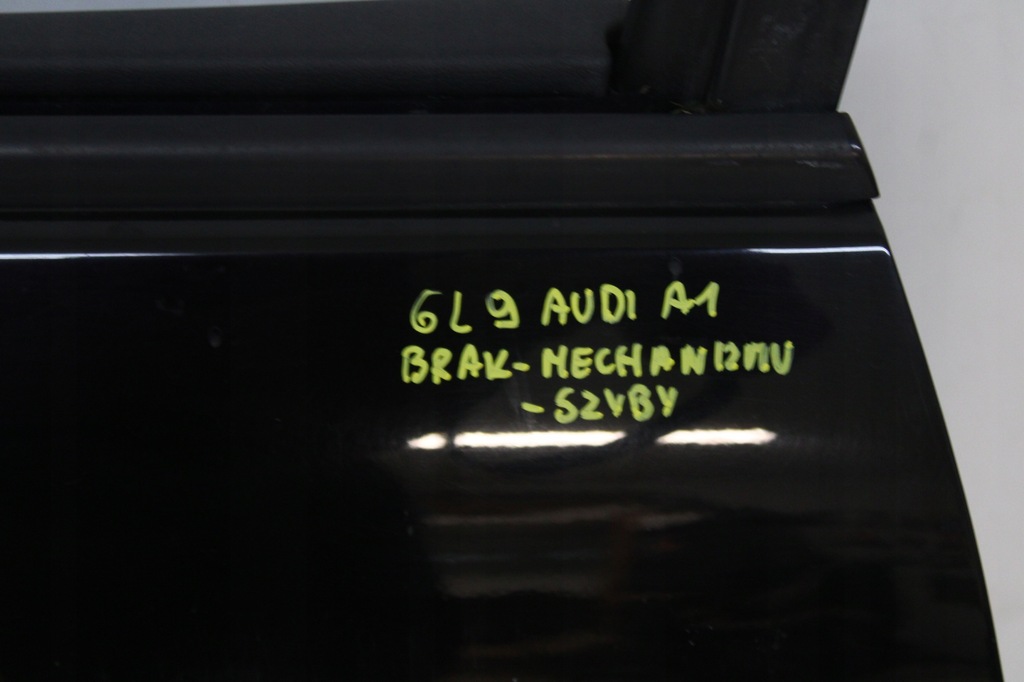 фото №12, Audi a1 i 8x 3d 2010r- двері лівий перед ліва передні ly9b - код лакофарбового покриття