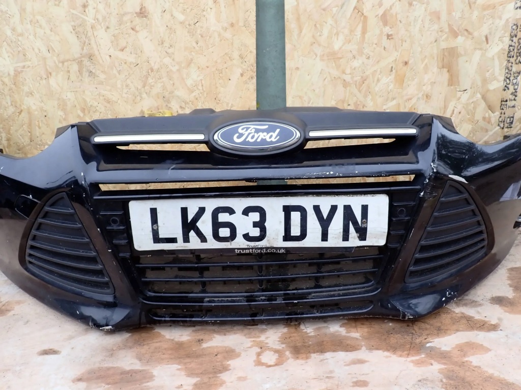Купити Бампер перед ford focus mk3 pdc fb