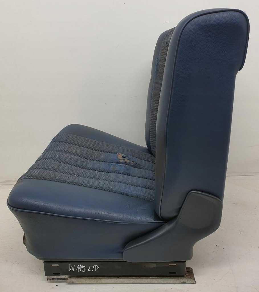 Сидіння водія лівий перед niebieski mercedes w115 w114 в Україні