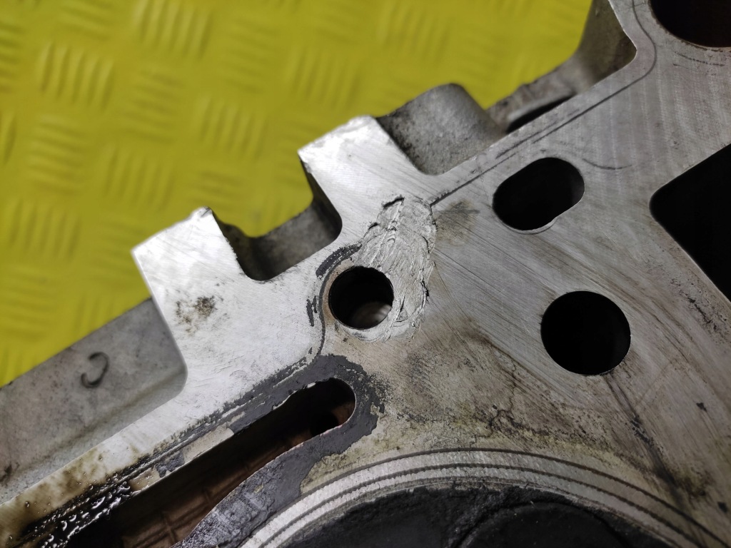 фото №9, Mercedes w220 4.0 v8 головка двигуна 6280160901