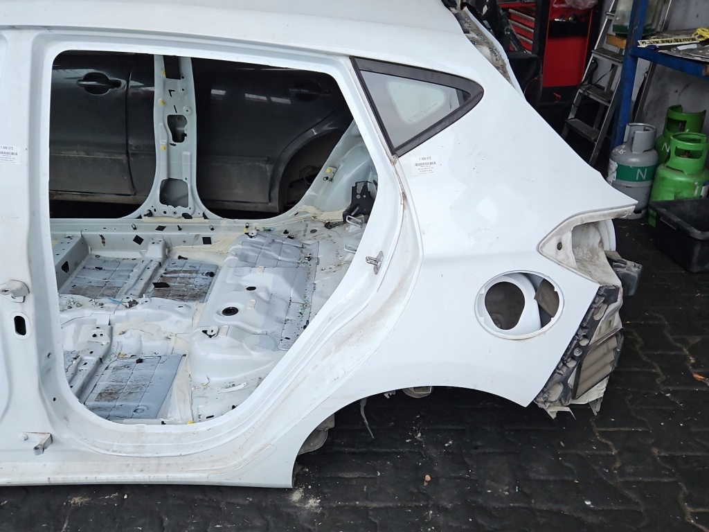 фото №1, Крила задня лівий ford fiesta mk8 чверть білий hh