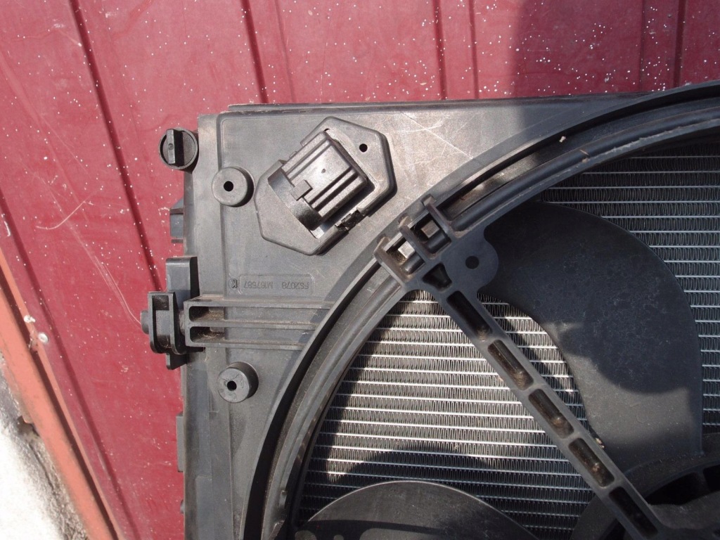 Радіатор води вентилятор qashqai 2 1.6 dci Ціна