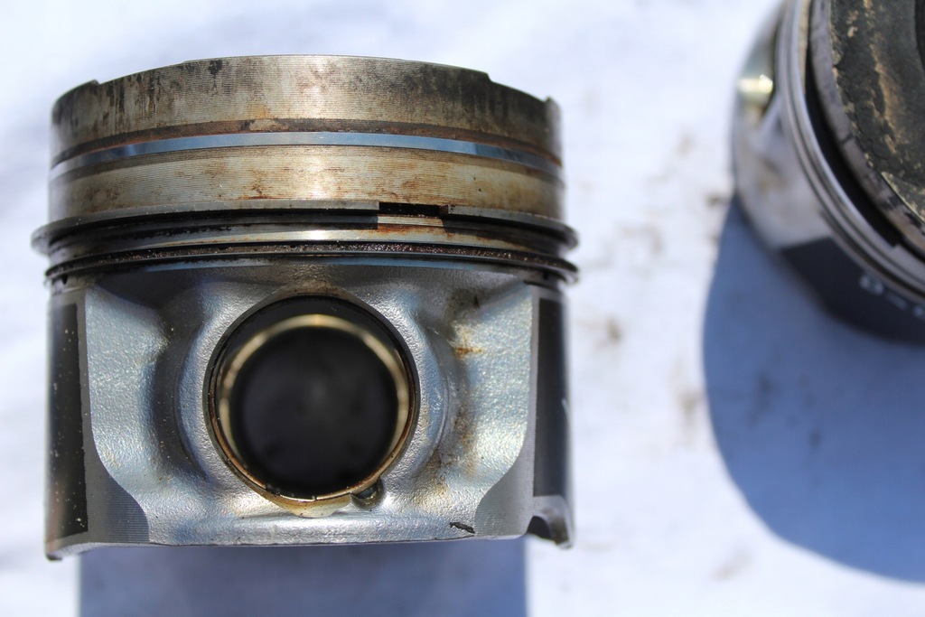 фото №7, Avensis corolla verso rav4 2.2 d-cat поршень