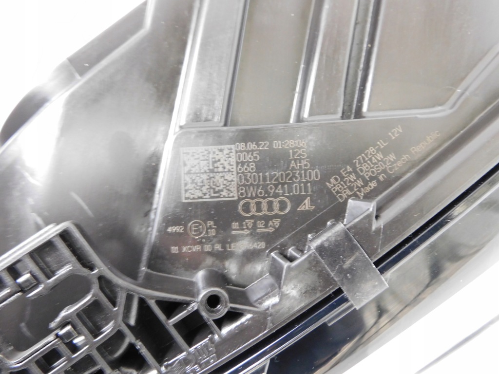 Audi a5 8w6 рестайлінг  фара правий ліва full led 011 012 в Україні