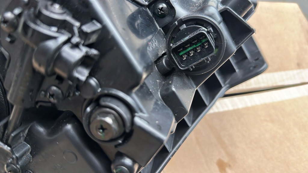 Hyundai bayon 2021- фара правый  full led с Разборки