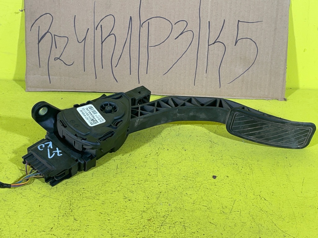 Купить Ford fiesta mk7 потенциометр газа