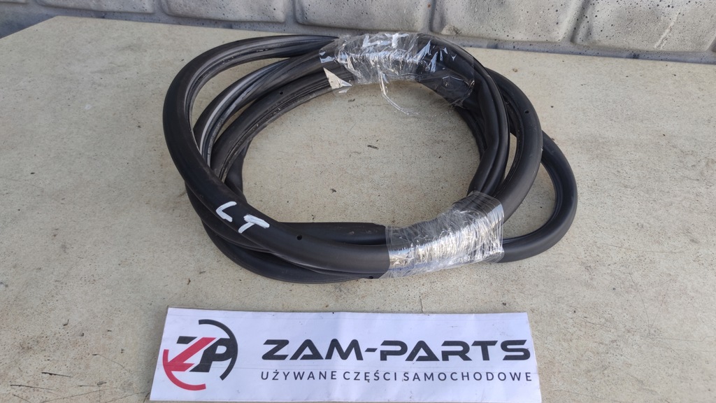 фото №1, Прокладка дверь левый задняя porsche cayenne 7l