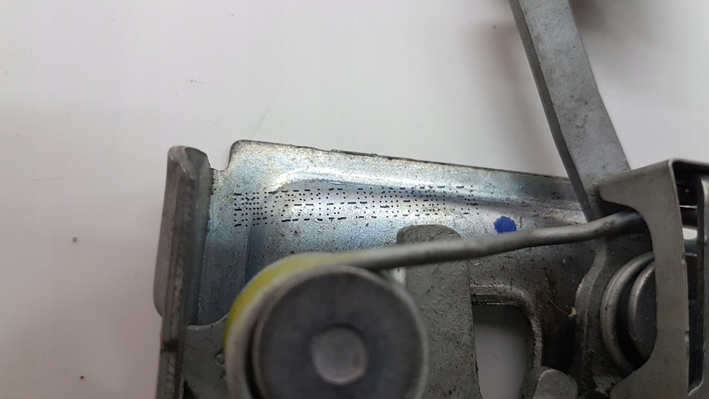 фото №3, Bmw i3 замок капот 7299162