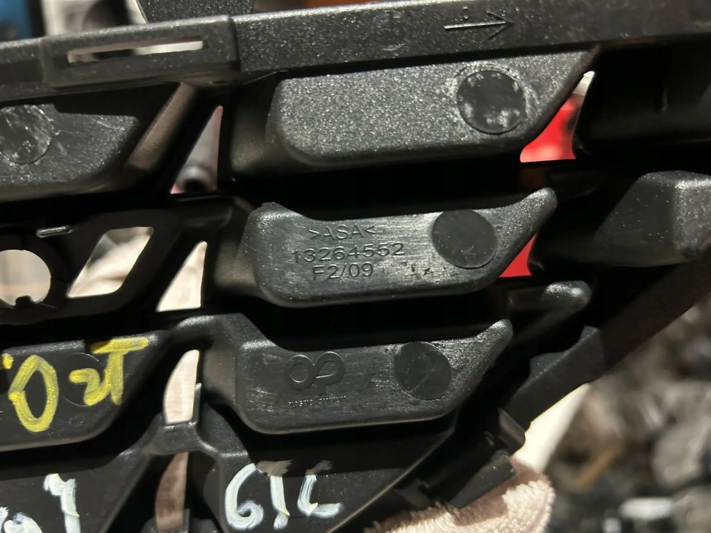 Решётка нижняя бампера opel astra j gtc Цена