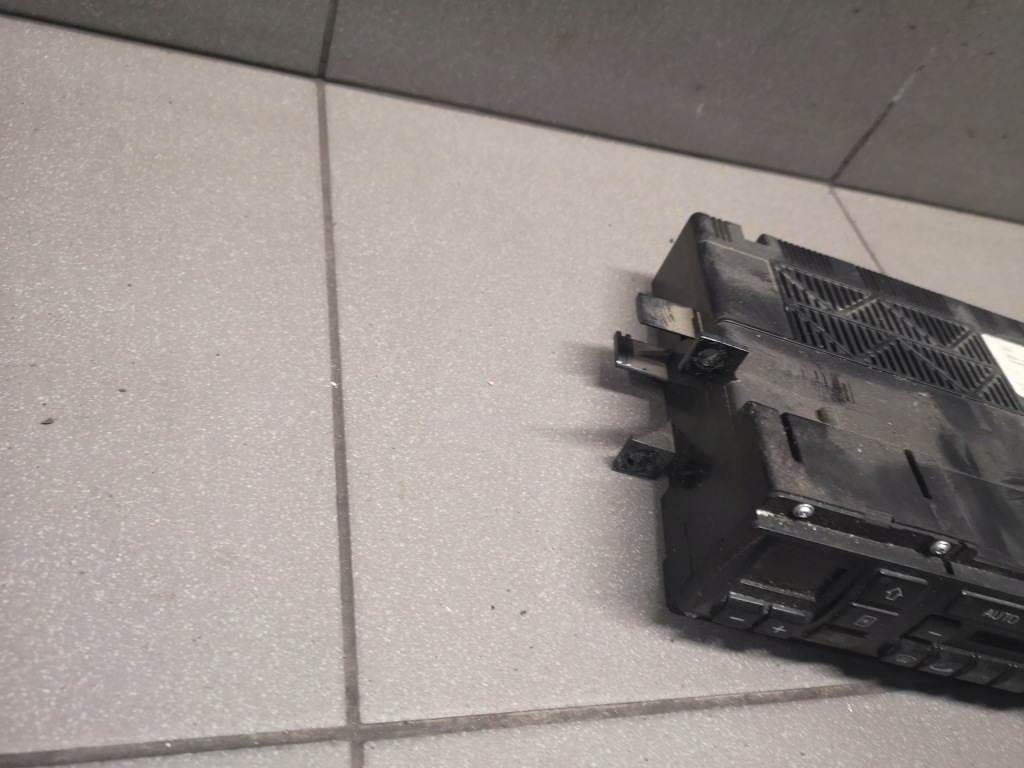 фото №7, Панель обдув кондиционера audi a8 d2 4d0820043k