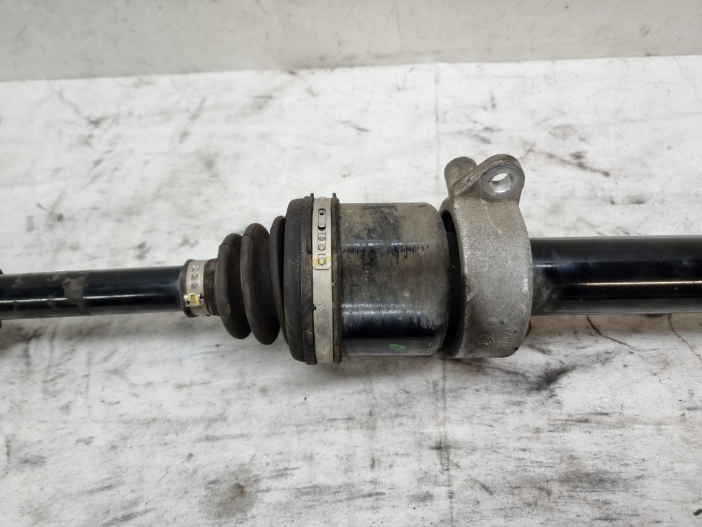 фото №3, Bmw 1 f40 привідний вал перед права