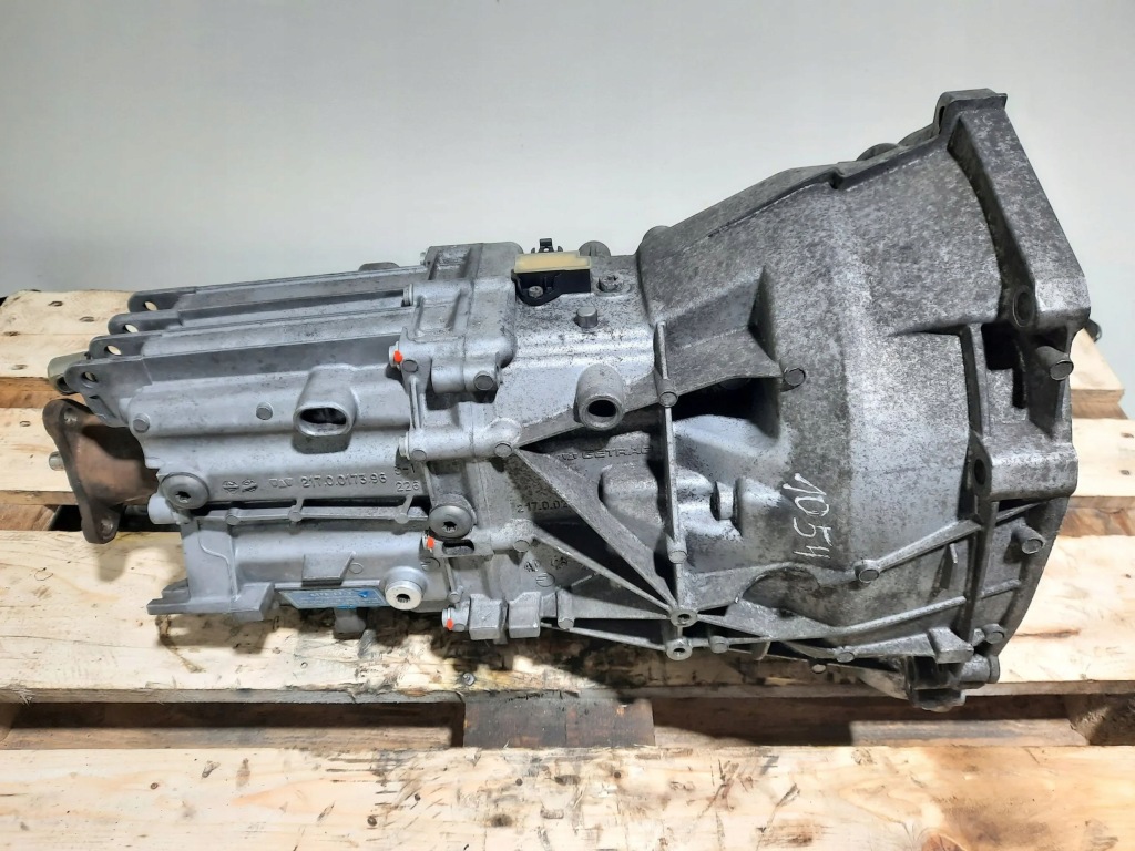 Купити 2008 bmw 1 e82 e88 механічна коробка передач 6 передач 7533818