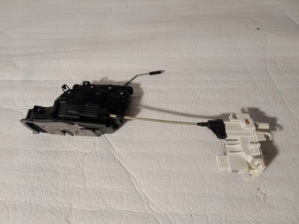 фото №1, Bmw 7 g11 lci замок доводчик двері правий задня 5a36ea6 7477712