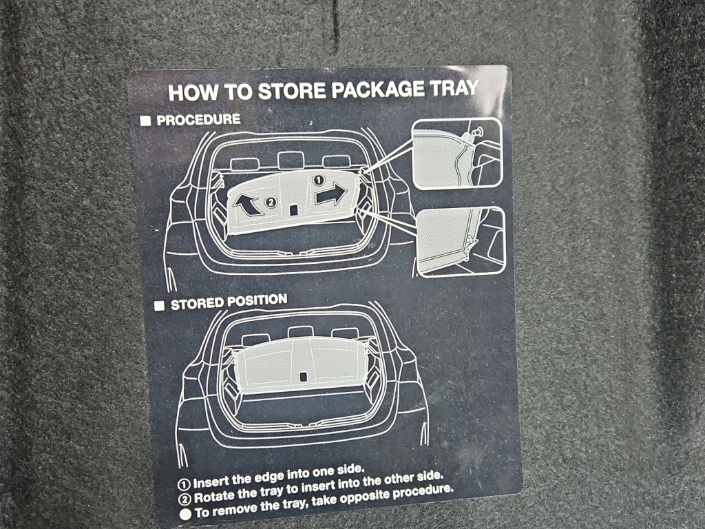 Полиця задня задній багажника toyota auris 2 Оригінал