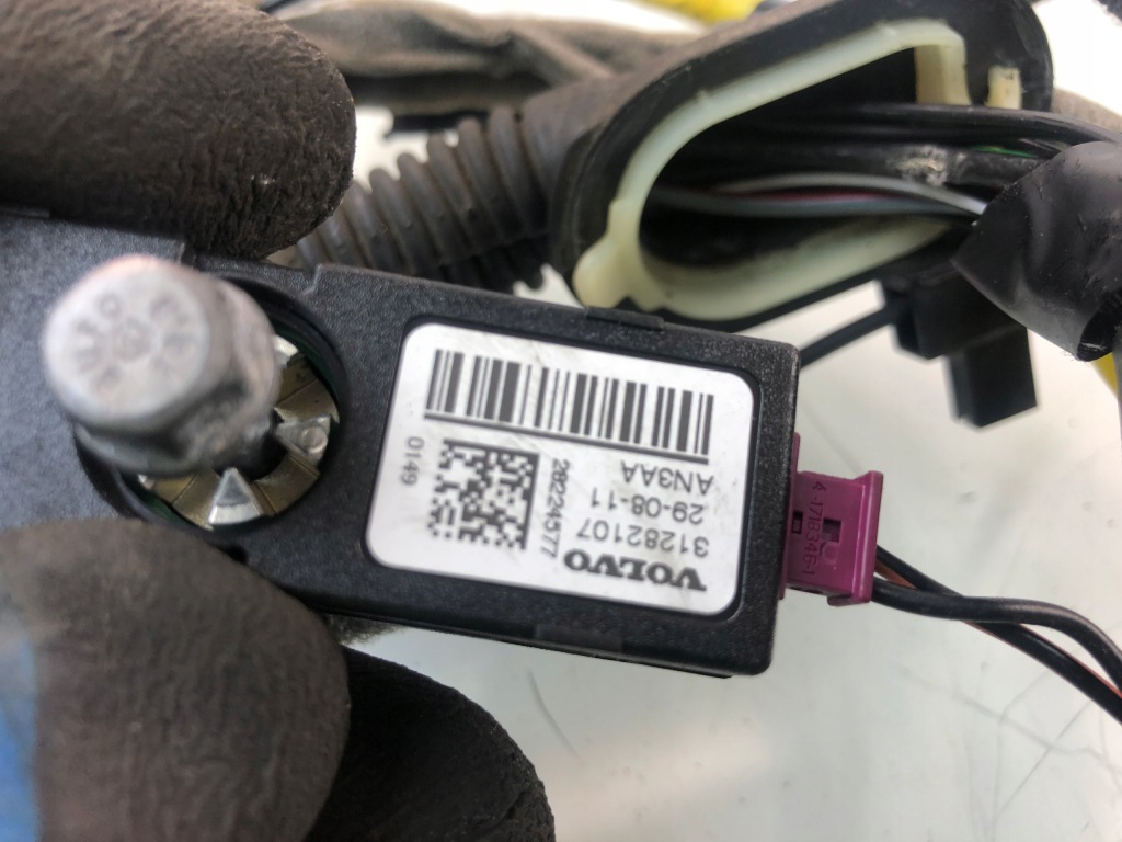 фото №6, Volvo v60 джгут кришки багажника підсилювач антени