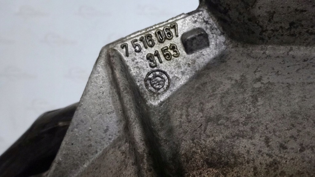 фото №6, Bmw x3 e83 2.0 d 08r. 150km 7516067 кронштейн опора полуось