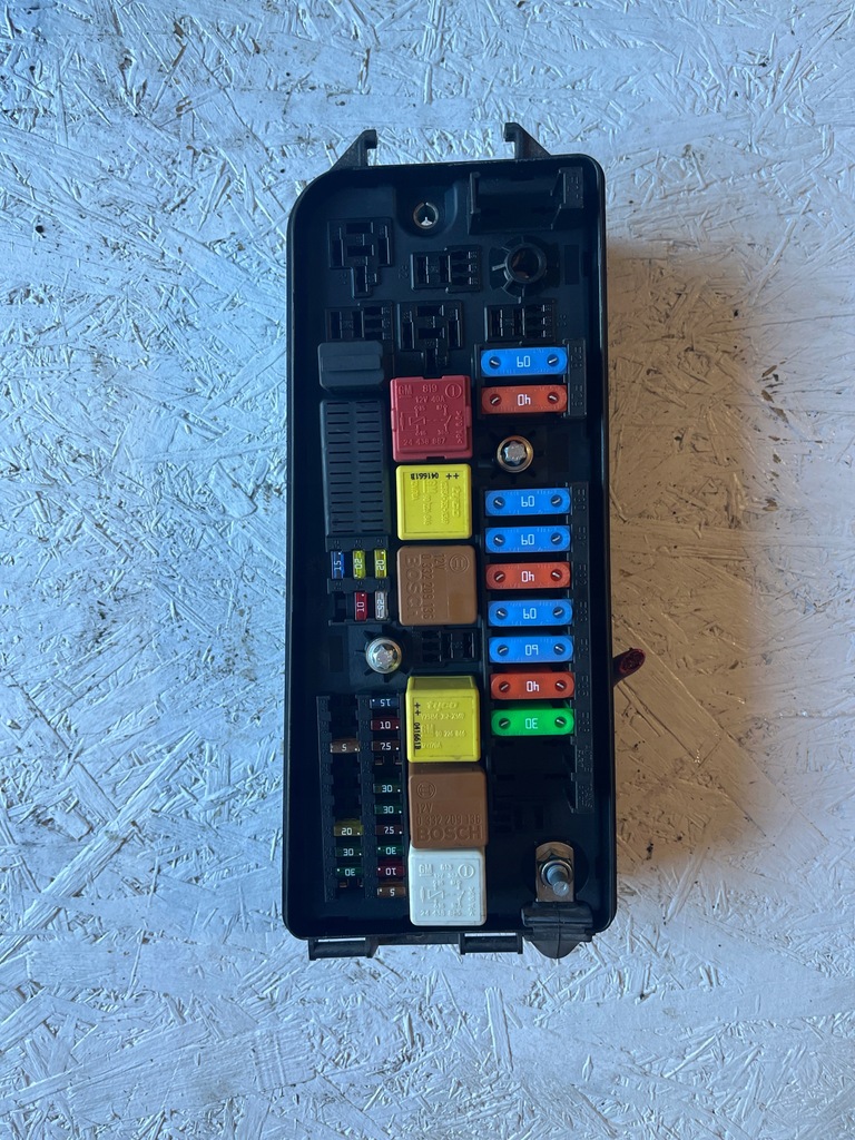 фото №1, Коробка предохранителей opel signum 13170898cq