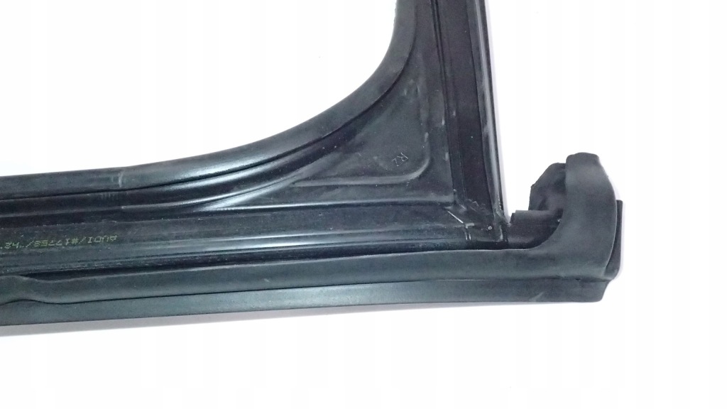 Купити Прокладка скло двері правий 4g9839432 audi a6 c7