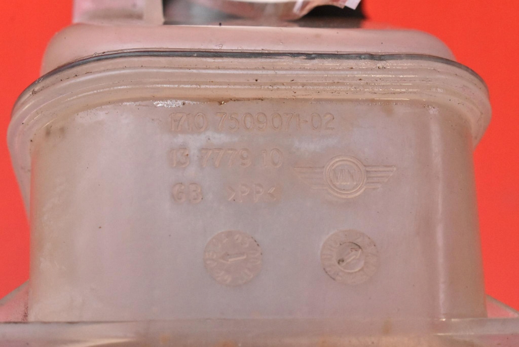 Бачок расширительный 7509071 mini cooper r50 1.6 16v 116 km 01-04 Недорого