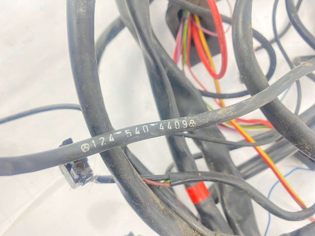 Джгут електропроводка двигуна mercedes w124 200e 230e m102 1245438506 Недорого