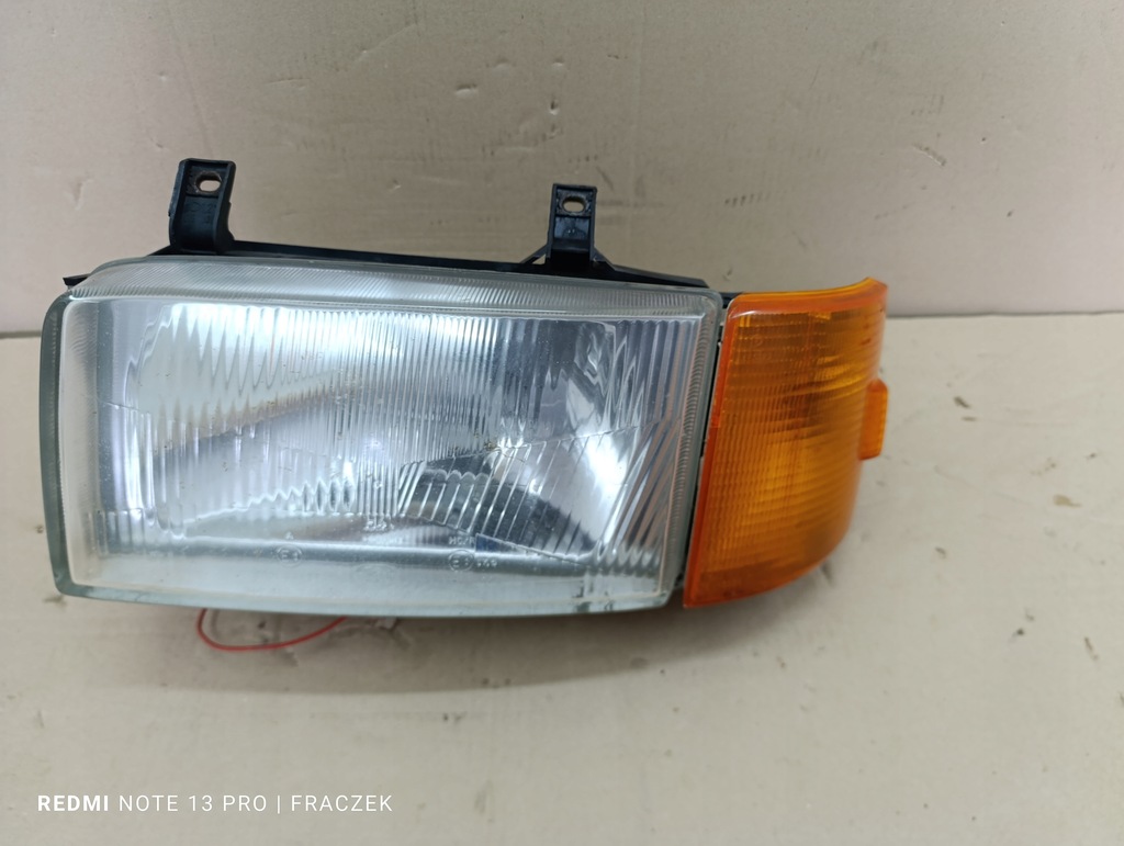 фото №9, Лампа левая lub правая перед vw transporter t4 95r.