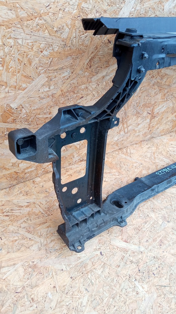 фото №11, Hyundai i10 ii 2 13- pas передний усилитель