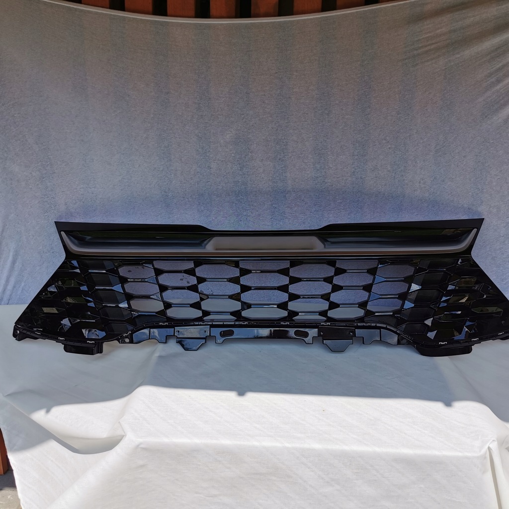 фото №1, Решётка радиатора решётка радиатора kia sportage v 21- 86351-r2030