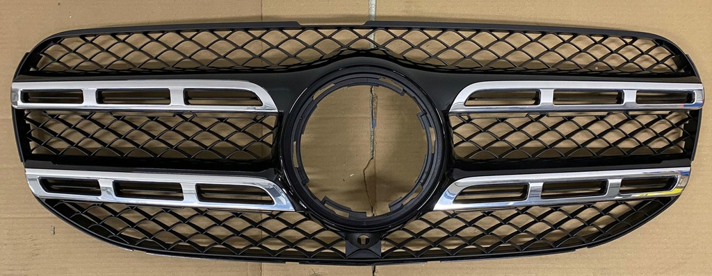 фото №1, Mercedes w167 gle a1678881100 решётка радиатора решётка радиатора оригинал.