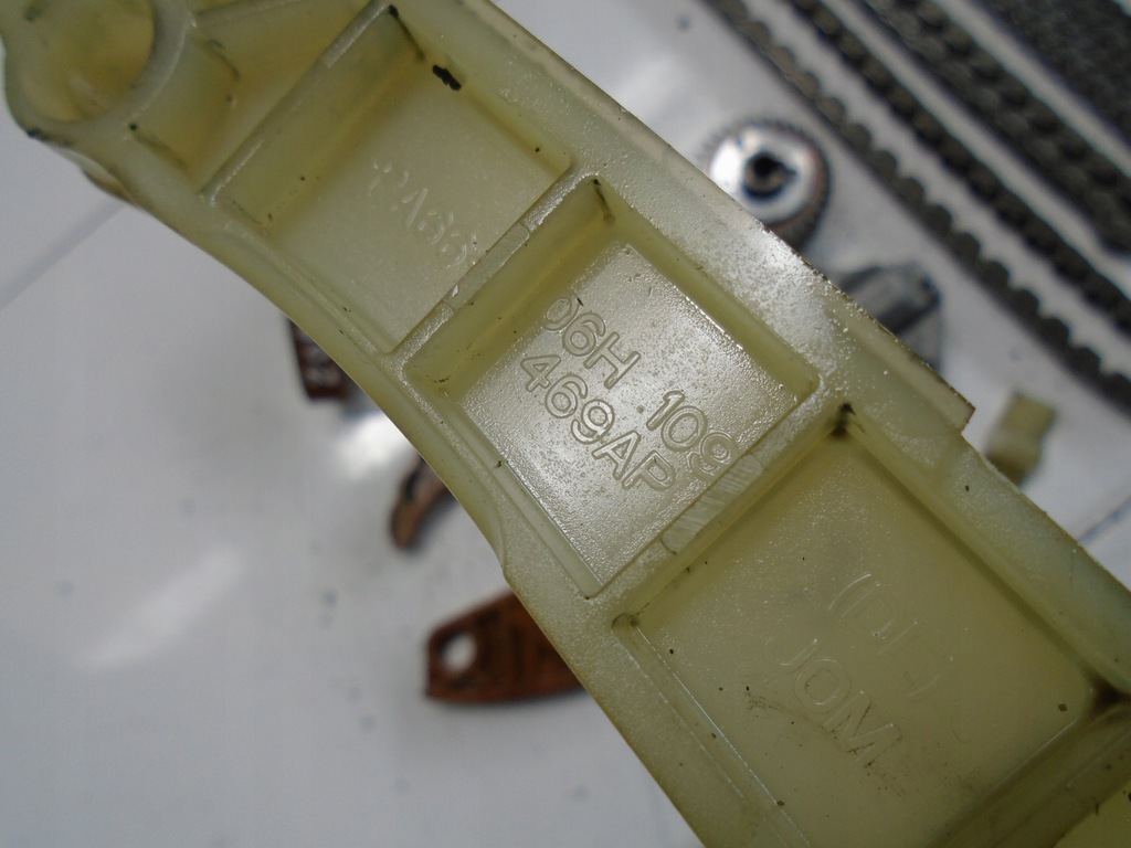 фото №8, Audi a4 b8 2.0tfsi cdn грм комплект