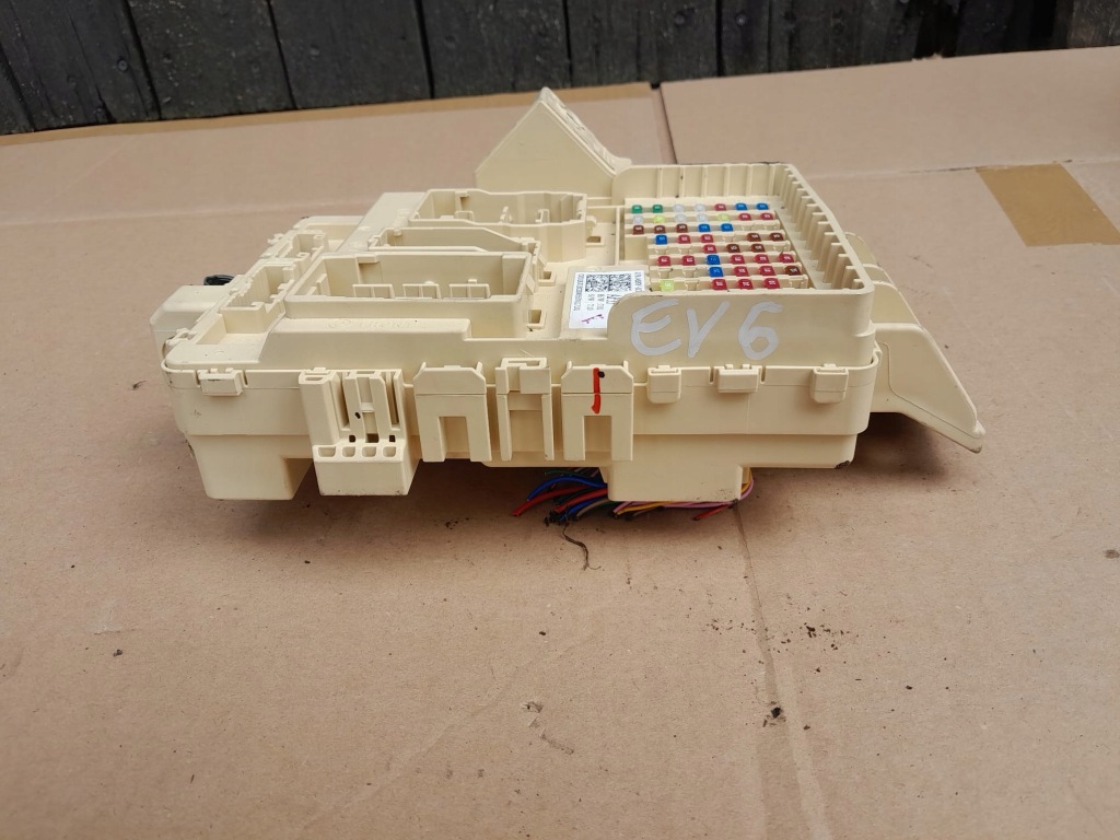 фото №1, Коробка запобіжників kia ev6 91951-cv331