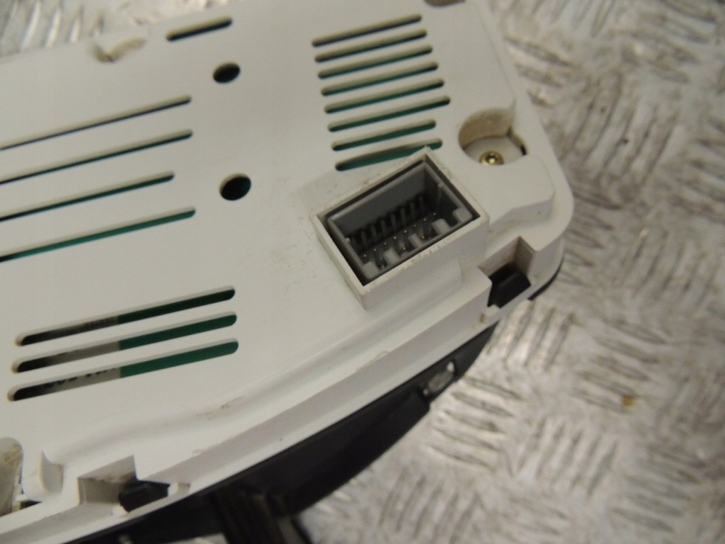 фото №7, Kia sportage ii 2.0 crdi счетчик приборная панель 94003-1f431