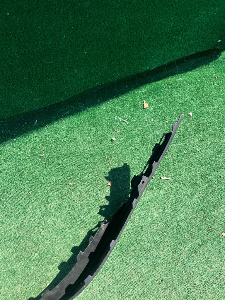 фото №12, Накладка молдинг бампера перед mercedes eqa a2438852603