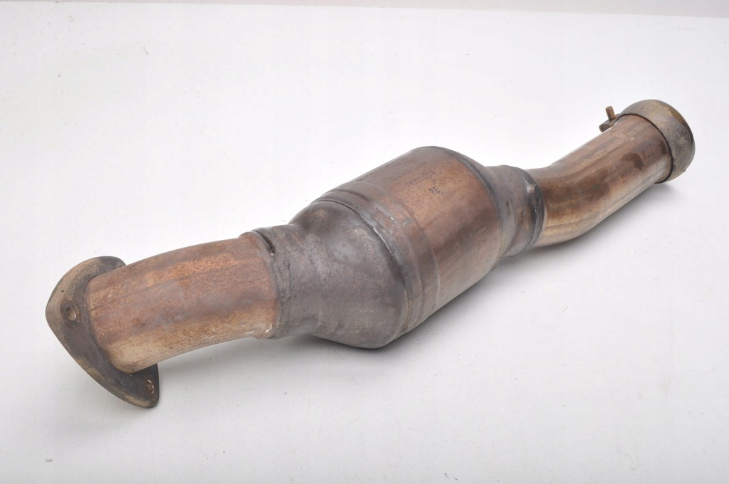 фото №1, Aston martin db11 катализатор jy53-5e215-ab